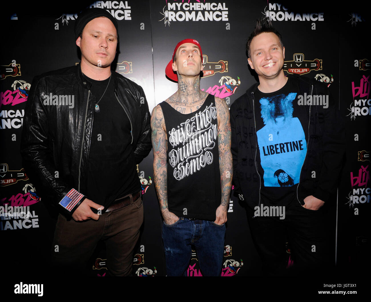 (L - R) Musiker Tom DeLonge, Mark Hoppus, Travis Barker, Blink-182 blink-182 besuchen My Chemical Romance 2011 Honda Civic Tour Ankündigung Veranstaltung Rainbow Bar & Grill Mai 23,2011 Los Angeles, Kalifornien. Stockfoto