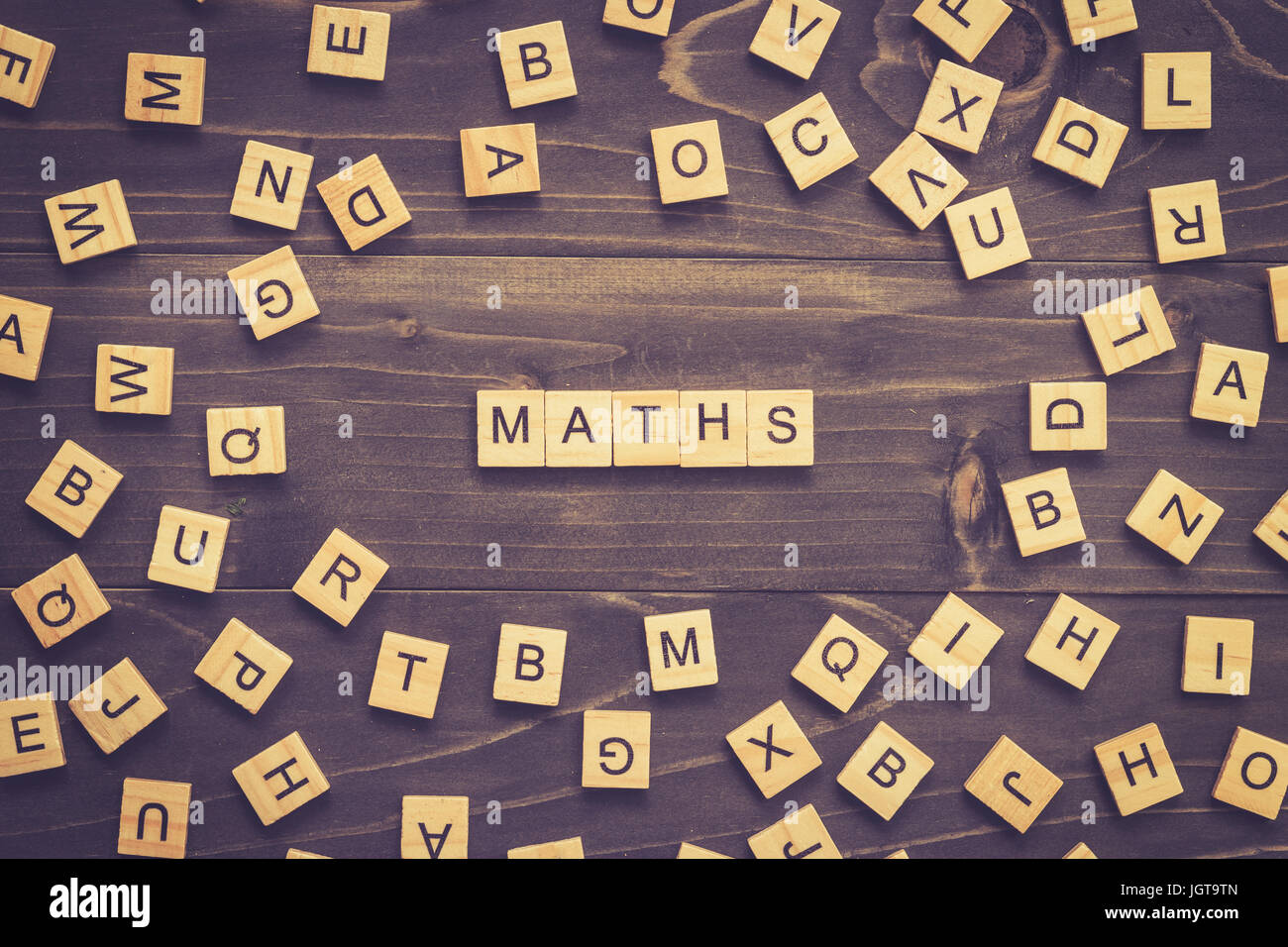 Mathematik Wort Holzblock auf Tisch für Business-Konzept. Stockfoto Mathematik Wort Holzblock auf Tisch für Business-Konzept. Stockfoto