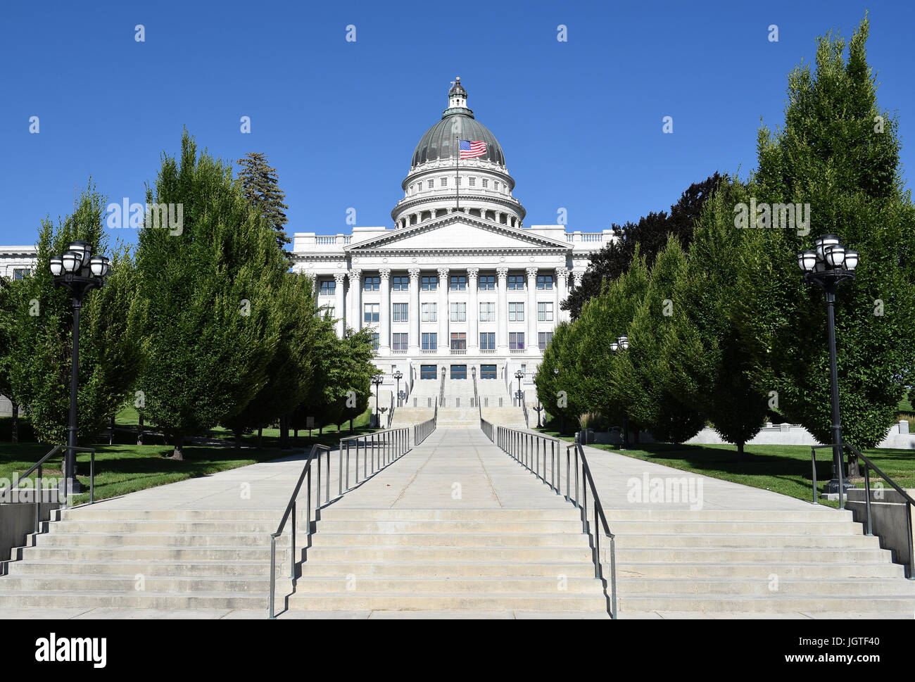 SALT LAKE CITY, UTAH - 28. Juni 2017: Utah State Capitol building Westseite. Im Jahr 1888 spendete die Stadt das Land, namens Arsenal Hill, Utah Terr Stockfoto