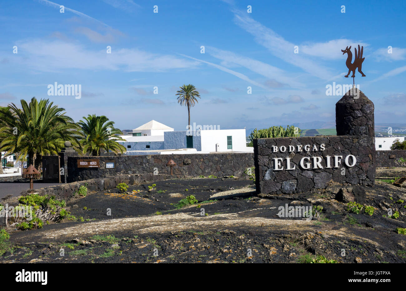 Bodega El Grifo mit angeschlossenen Weinmuseum, Weingut in La Geria, Lanzarote, Kanarische Inseln, Spanien, Europa Stockfoto