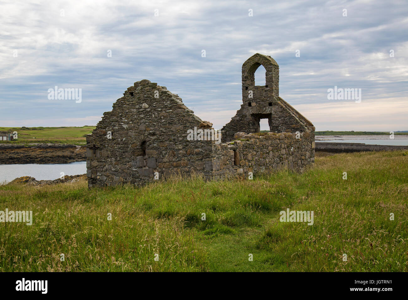 St. Michael-Kapelle St. Michael Isle oder Fort Island, auf der Isle Of man. In der Pfarrei von Malew. Eine Kapelle aus 12. Jahrhundert ruiniert. Stockfoto