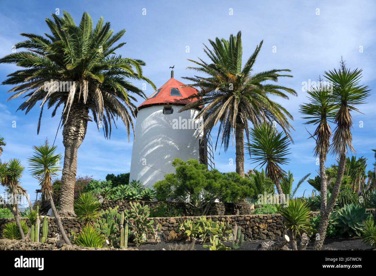 Windmühle bei Landwirtschaft Museum Museo Agrícola El Patio, Tiagua, Provinz Teguise, Lanzarote, Kanarische Inseln, Europa Stockfoto