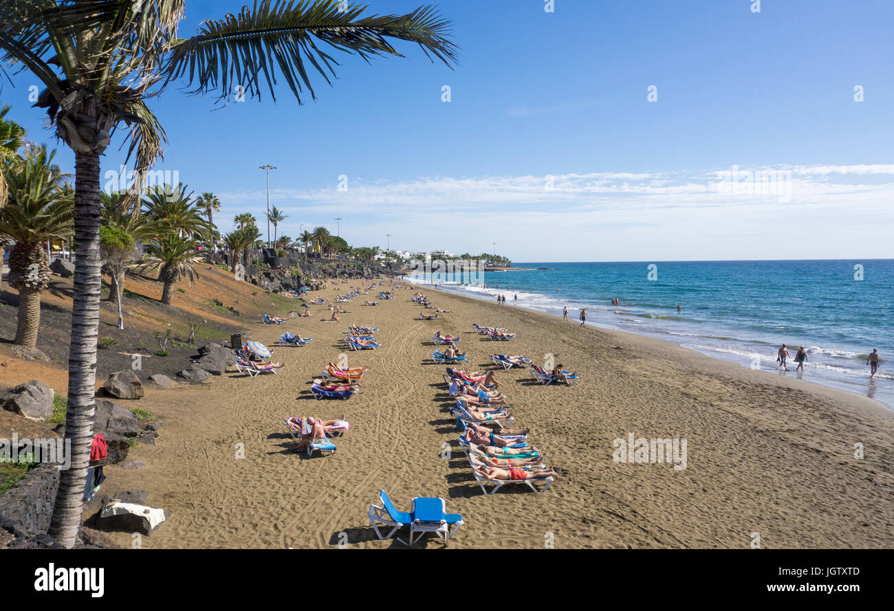 Playa Grande, grosser Badestrand in Puerto del Carmen, Lanzarote