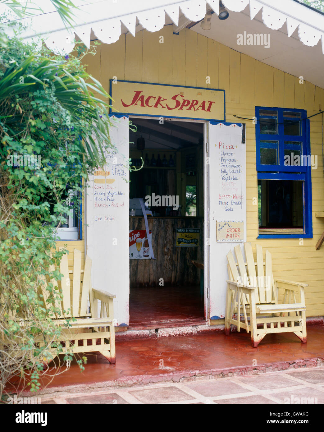 Der Eingang zum Jack Sprat. Eines der zwei Restaurants in Jakes Resort.  Treasure Beach, Jamaika Stockfoto