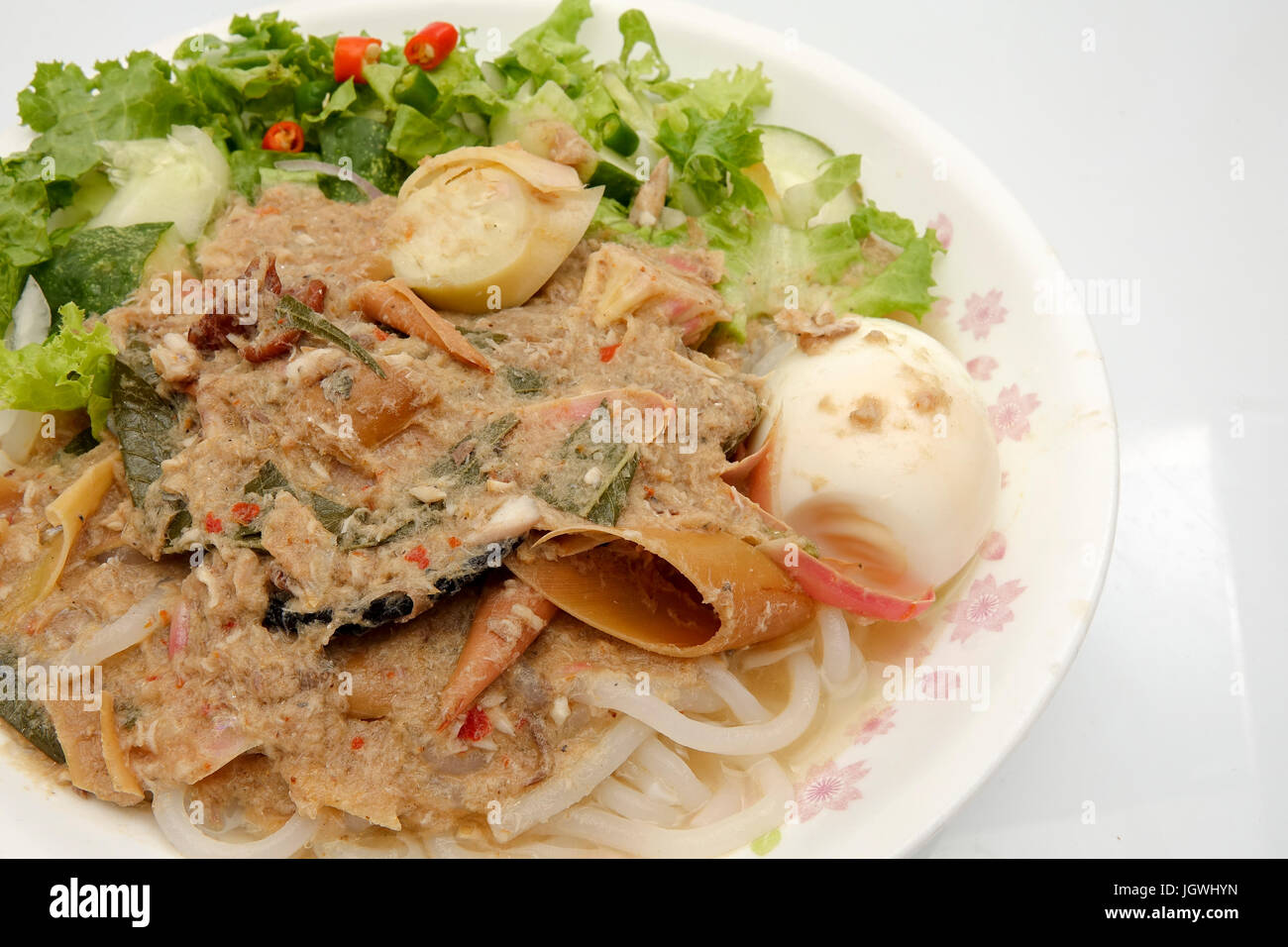 ASAM Laksa oder Laksa Penang isoliert auf weiss. Stockfoto