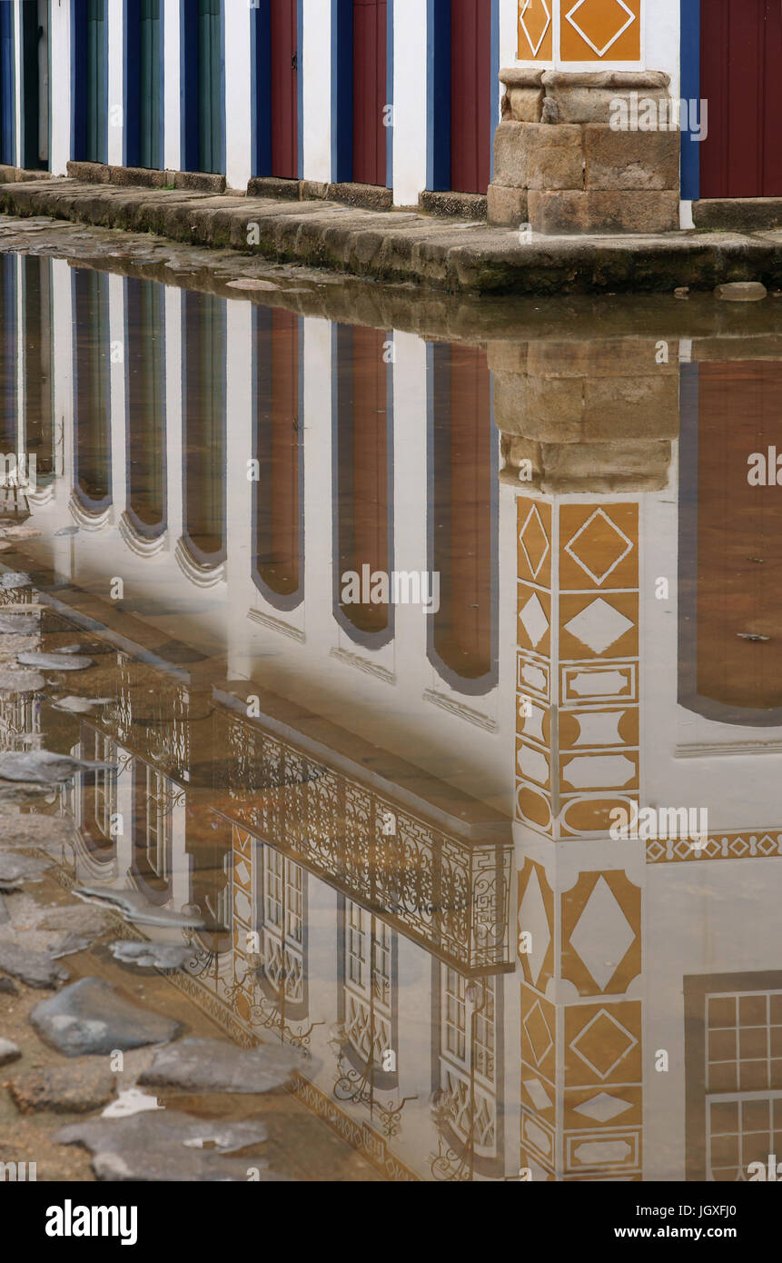 Reflex, Puddle of Water, Paraty, Rio De Janeiro, Brasilien Stockfoto