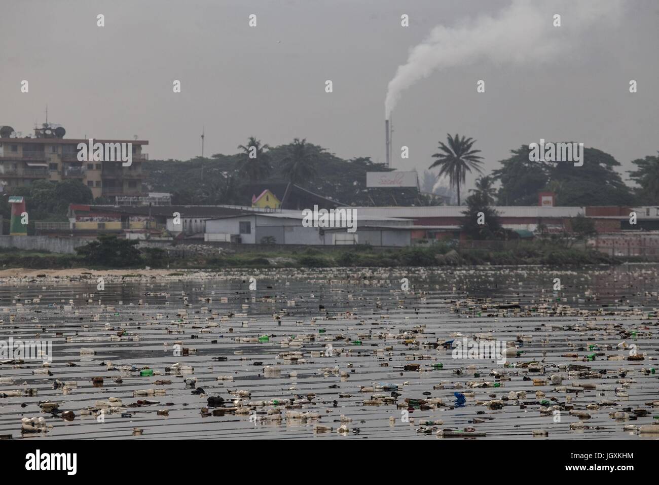 DIE LAGUNE VON ABIDJAN, ELFENBEINKÜSTE, WESTAFRIKA Stockfoto
