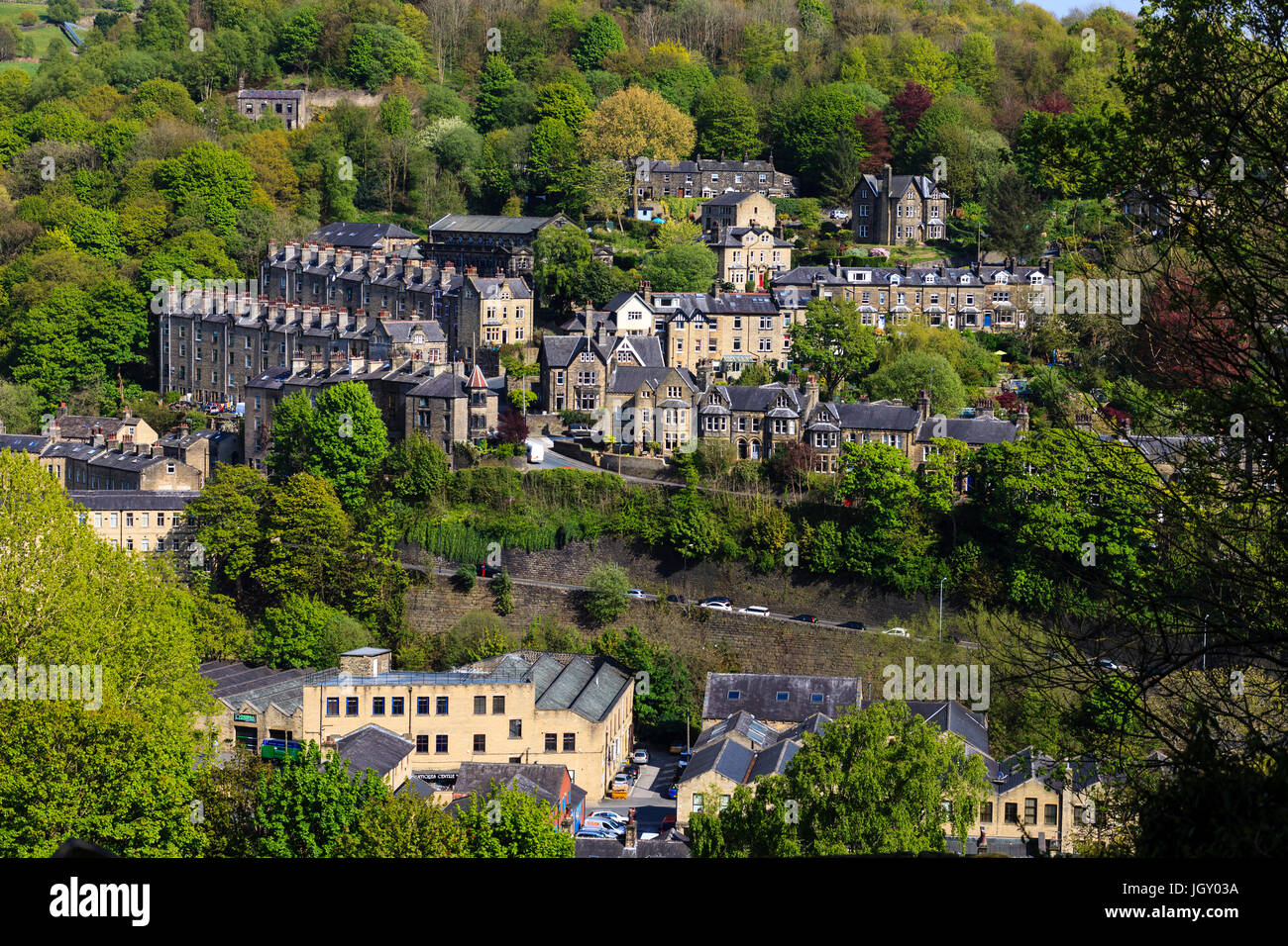 Die steilen Flanken des Calder Valley in Hebden Bridge ist übersät mit terrassenförmig angelegten viktorianischen Gehäuse. Stockfoto