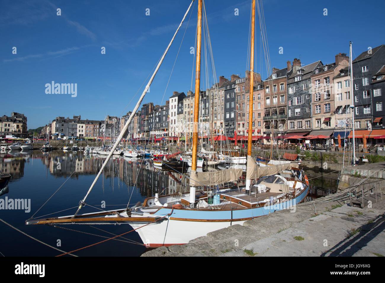 Frankreich, Région Normandie, Calvados, Côte Fleurie, Honfleur, Vieux Bassin Foto Gilles Targat Stockfoto