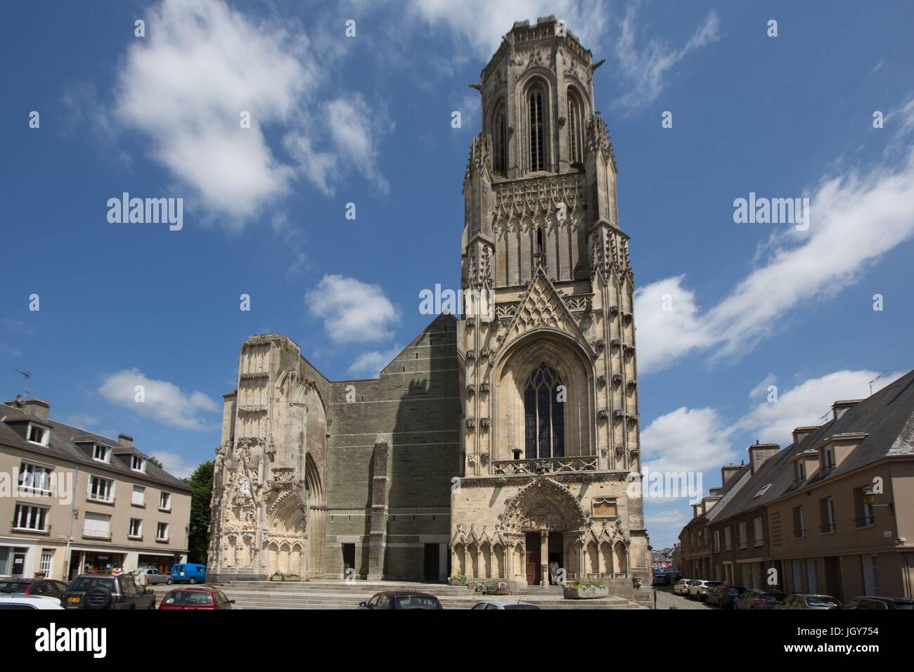 Frankreich, Région Normandie (Ancienne Basse Normandie), Manche, Saint-Lô, Capitale des Ruines Église Notre-Dame, Détruite Puis Reconstruite Après la Seconde Guerre Mondiale Foto Gilles Targat Stockfoto