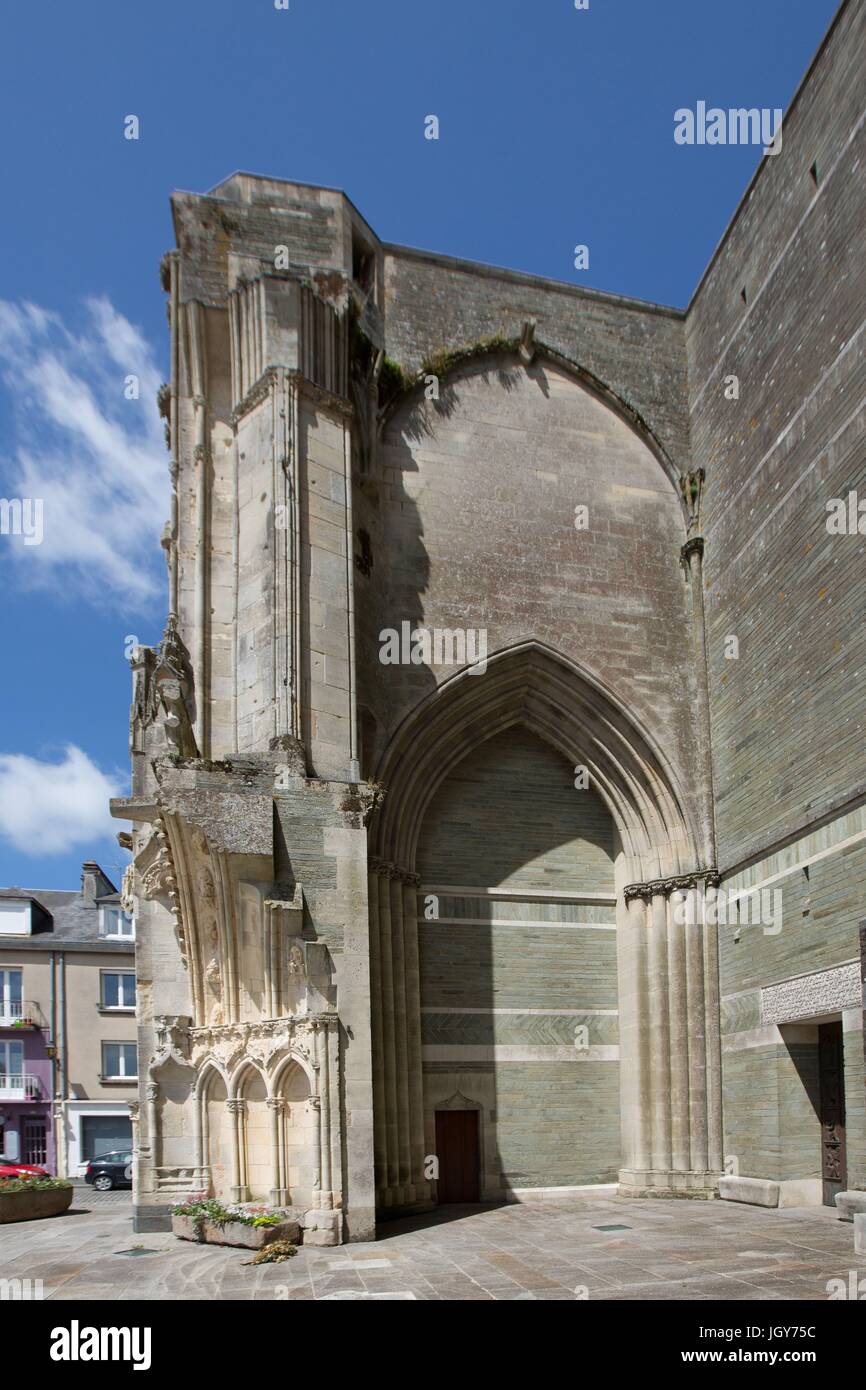 Frankreich, Région Normandie (Ancienne Basse Normandie), Manche, Saint-Lô, Capitale des Ruines Église Notre-Dame, Détruite Puis Reconstruite Après la Seconde Guerre Mondiale Foto Gilles Targat Stockfoto