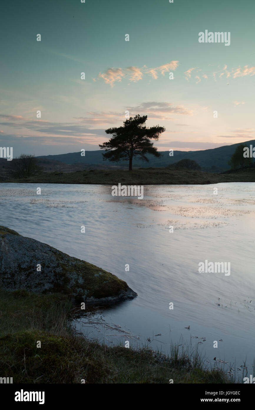 Kelly Hall Tarn in der Abenddämmerung Stockfoto