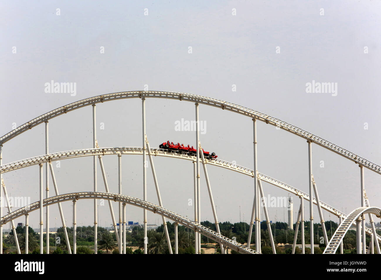 Formula Rossa ins Leben gerufen Achterbahn. Ferrari World. Ferrari-Erfahrung. Theme Park. 2010. Yas Island. Emirat Abu Dhabi. Stockfoto