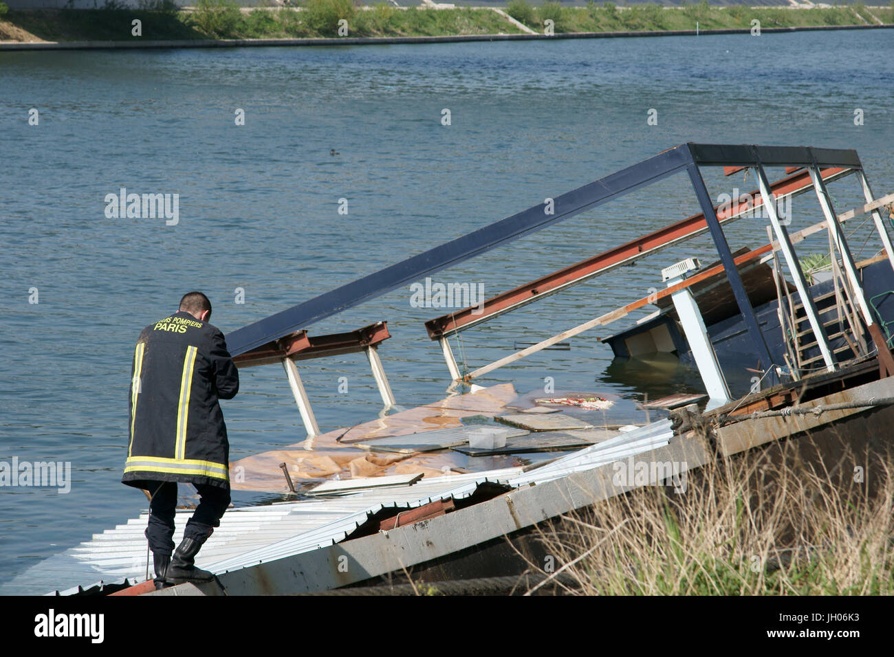 Boot, Fluss, Quais de Seine, US-Billancourt, Hauts-de-Seine (92), Île-de-France, Frankreich Stockfoto