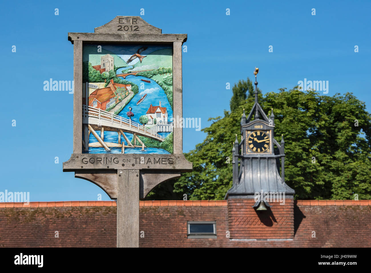Goring-on-Thames malte Ortsschild. South Oxfordshire, England Stockfoto