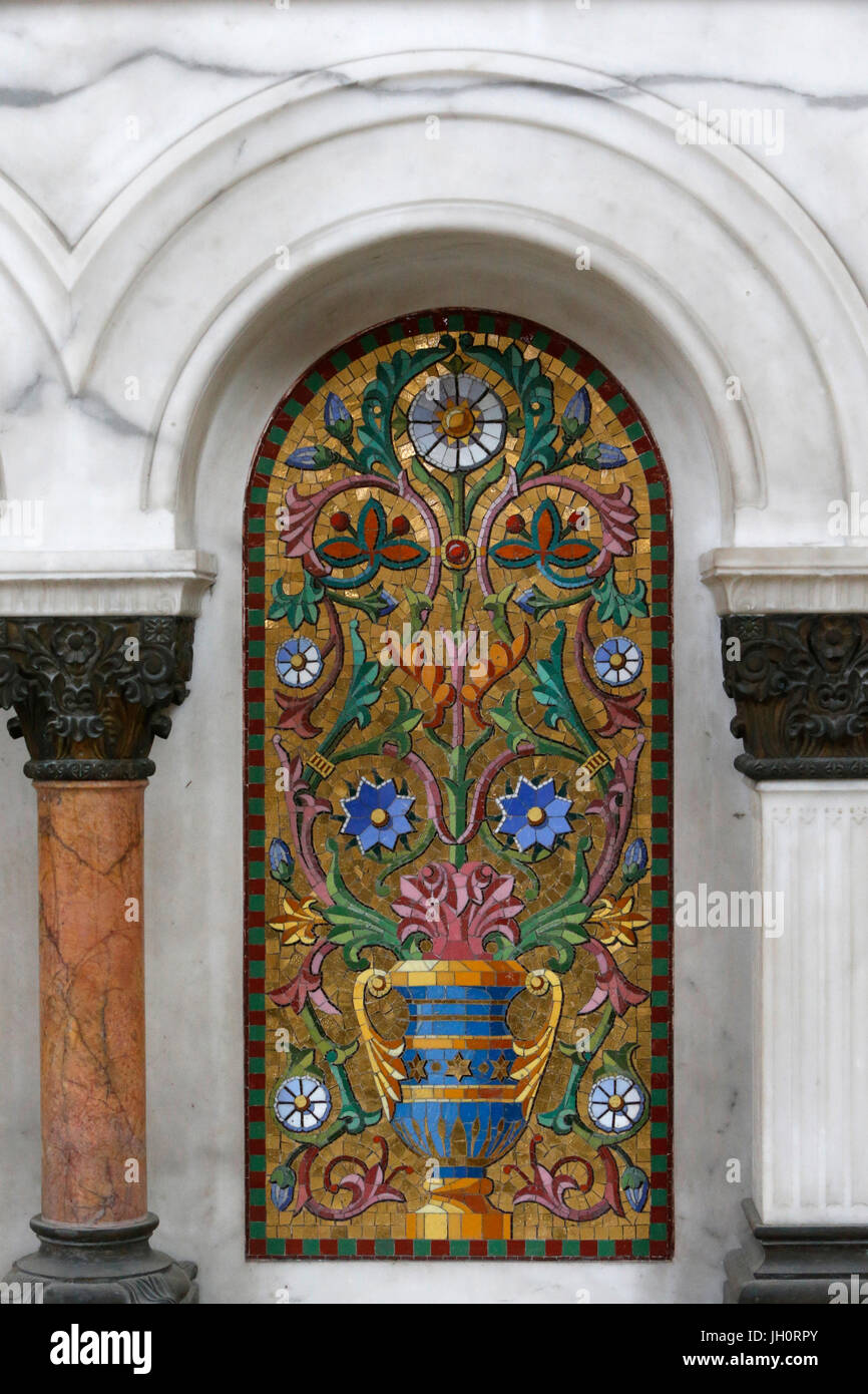 Kathedrale la Major, Marseille. Kapelle Mosaiken. Detail des Saint-Lazare Reliquiar Altars. Frankreich. Stockfoto Kathedrale la Major, Marseille. Kapelle Mosaiken. Detail des Saint-Lazare Reliquiar Altars. Frankreich. Stockfoto