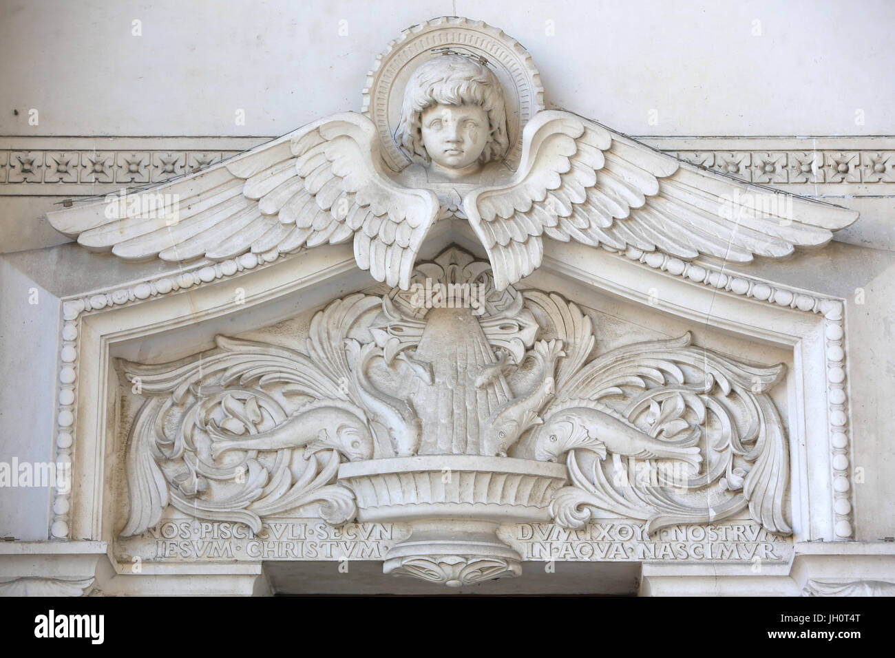 Brunnen mit Fisch. St Matthew. Basilika von Notre-Dame de Fourvi re. Lyon. Stockfoto