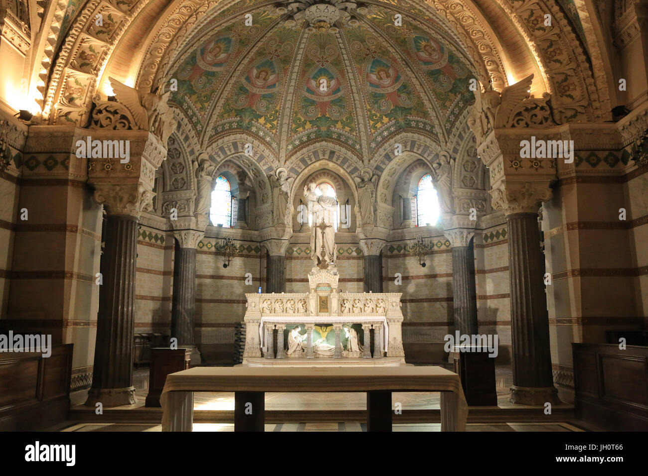 Hl. Josef mit dem Jesuskind. St. Joseph sterben. Altar. Kapelle von St. Joseph. Krypta. Basilika von Notre-Dame de Fourvi re. Lyon. Stockfoto