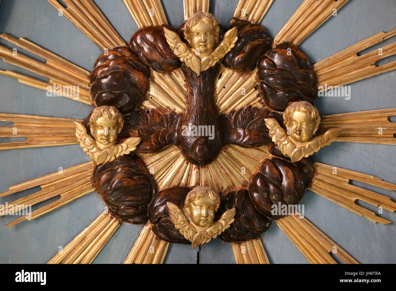 Restaurierung von Saint Gervais Barockkirche. Der Heilige Geist in Gestalt einer Taube. Frankreich. Stockfoto