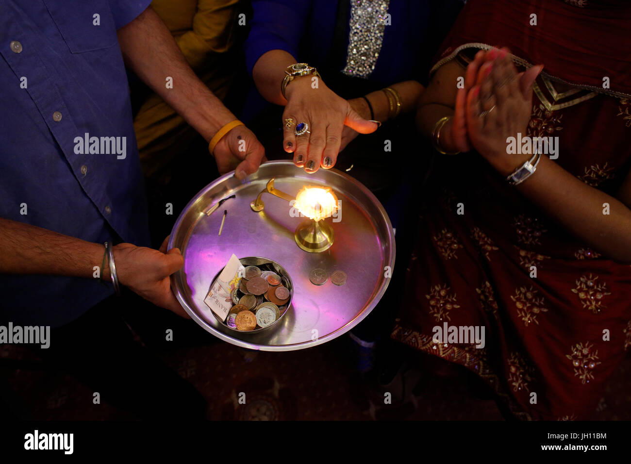 Jalaram Prathna hindu-Tempel, Leicester. Diwali Puja. Vereinigtes Königreich. Stockfoto