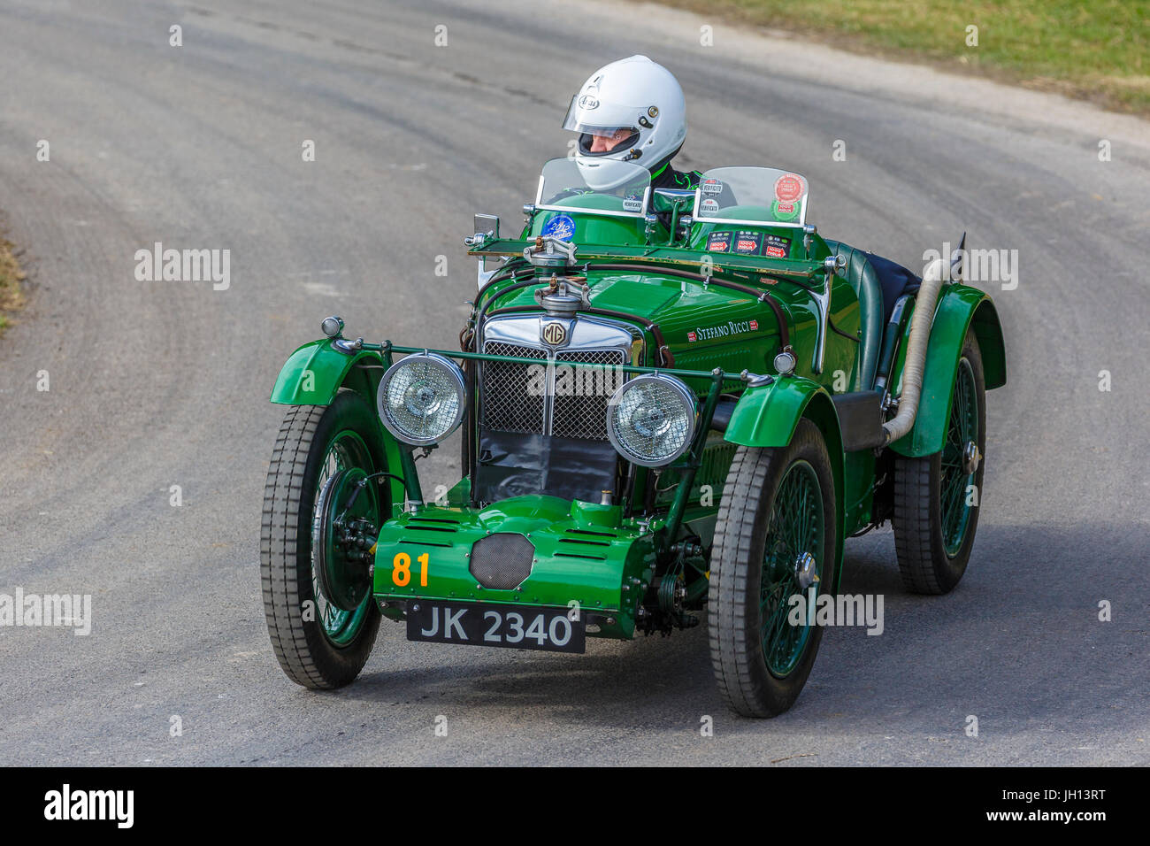 1932-MG C-Type Brooklands-Racer mit Fahrer Gary Ford im Jahr 2017 Goodwood Festival of Speed, Sussex, UK. Stockfoto