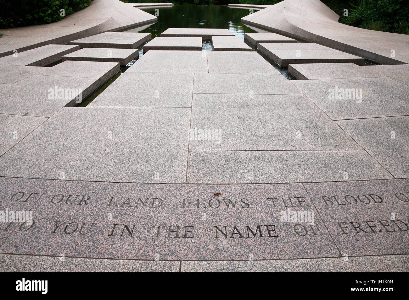 Gedenkgarten am Friedensdenkmal in Caen, Normandie. Frankreich. Stockfoto