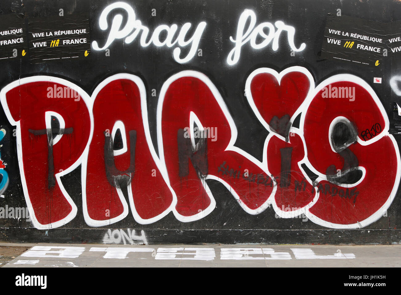 Terroranschlag-Denkmal am Place De La RŽpublique, Paris. Frankreich. Stockfoto