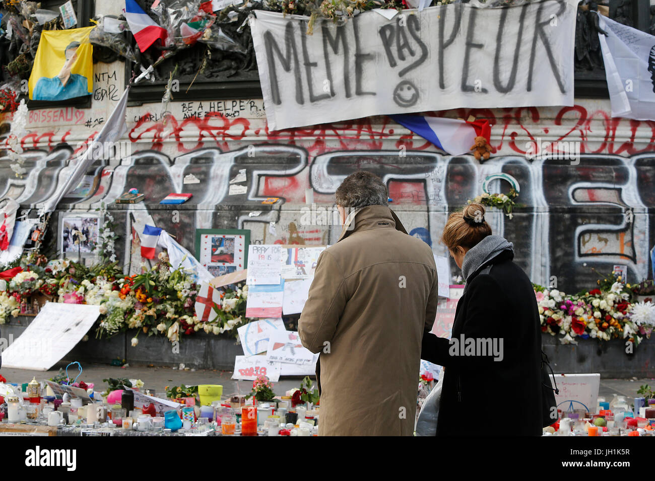 Terroranschlag-Denkmal am Place De La RŽpublique, Paris. Frankreich. Stockfoto