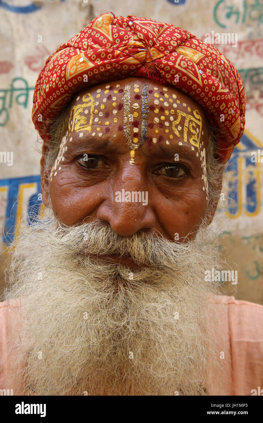 Hindu mit Puja-Markierung auf der Stirn. Indien. Stockfoto