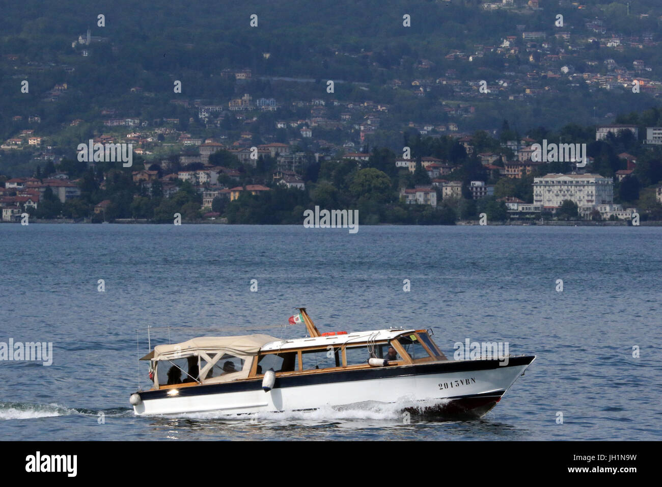 Touristenboot am Lago Maggiore.  Italien. Stockfoto