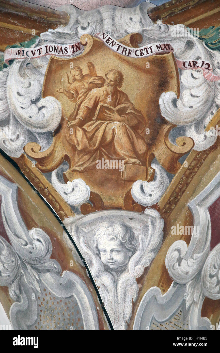 Heiliger Berg von Varallo.  Wandmalerei. Matthew der Evangelist, der Autor des ersten Kontos Evangelium wird von einem Engel symbolisiert. Italien. Stockfoto