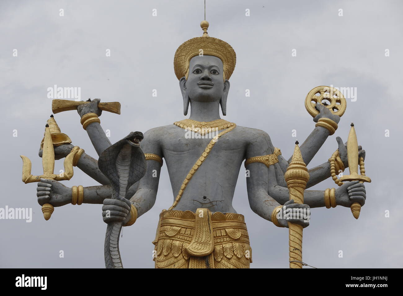 Vishnu Statue über Battambang Scheideweg. Kambodscha. Stockfoto