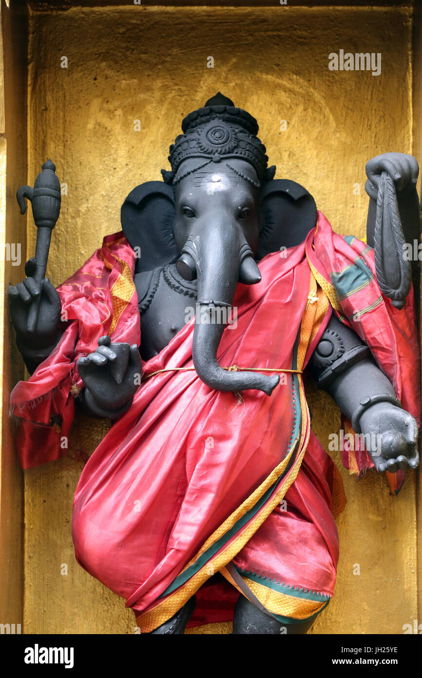 Sri Veeramakaliamman Hindu-Tempel.  Ganesha auch bekannt als Ganapati und Vinayaka, gehört zu den am meisten verehrten Gottheiten im hinduistischen Pantheon.  Singapo Stockfoto