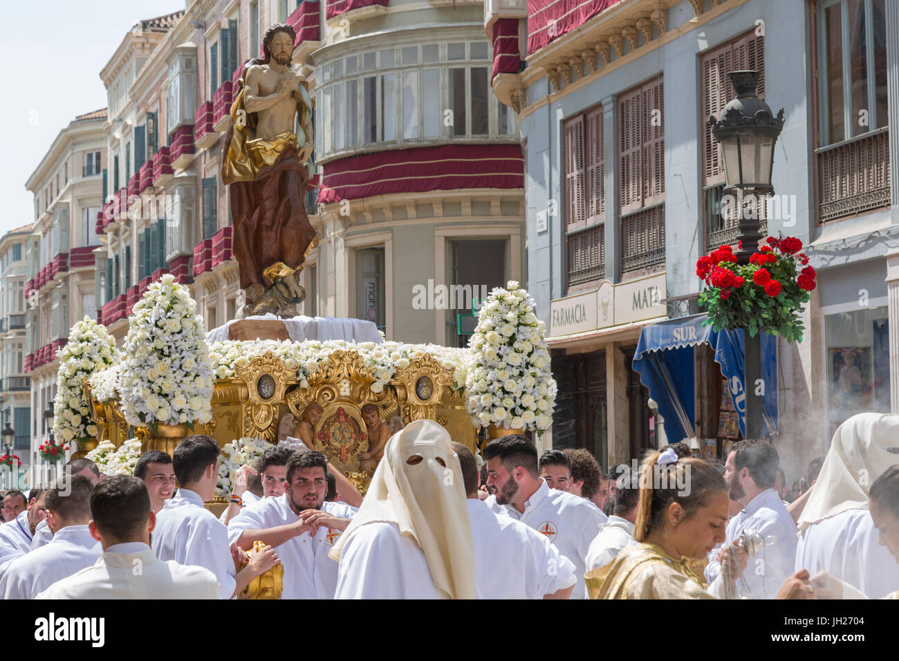 Einheimische, die Teilnahme an der Parade der Auferstehung am Ostersonntag, Malaga, Costa Del Sol, Andalusien, Spanien, Europa Stockfoto