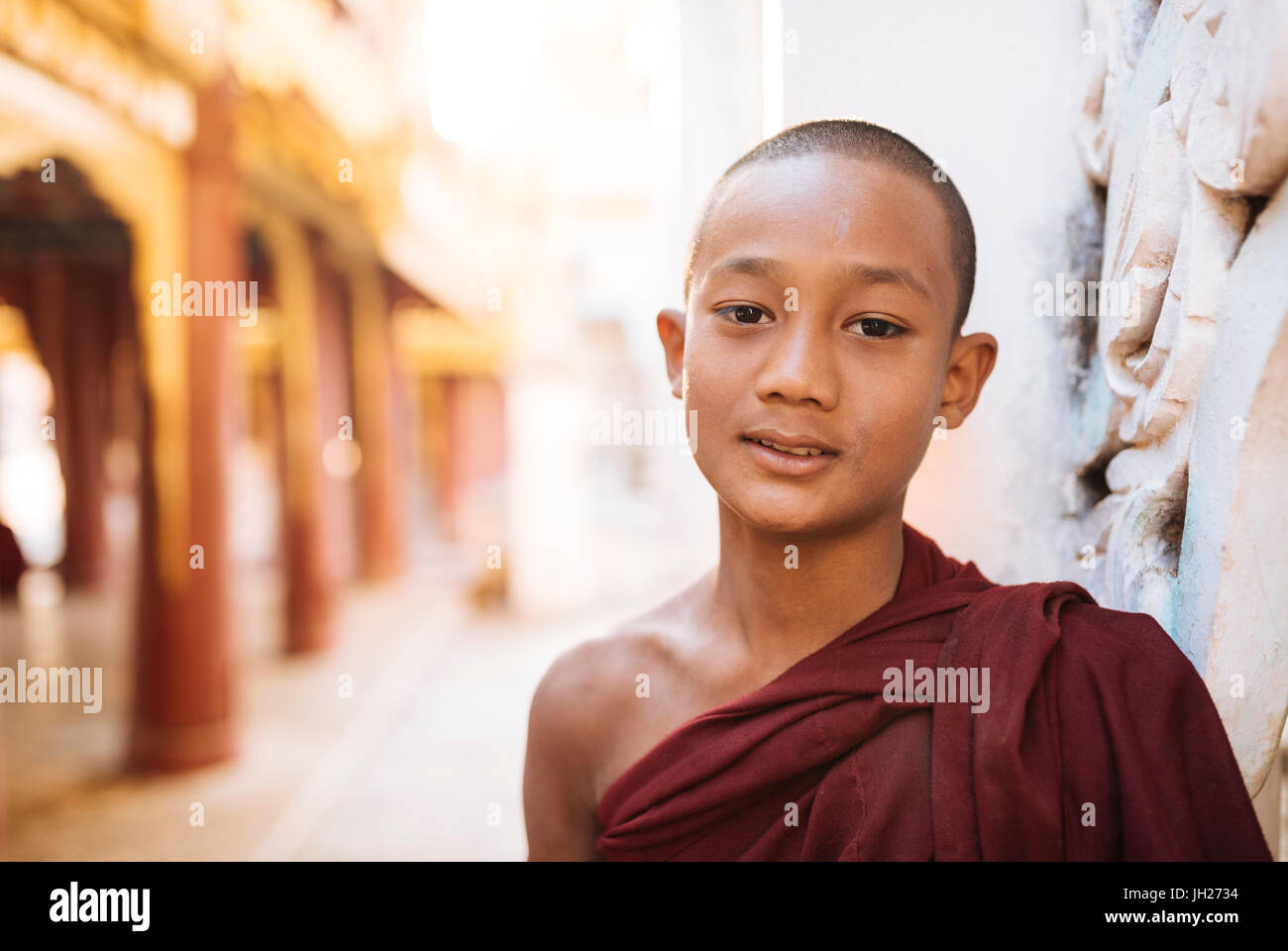 Young-buddhistischer Mönch, Bagan (Pagan), Mandalay Region, Myanmar (Burma), Asien Stockfoto