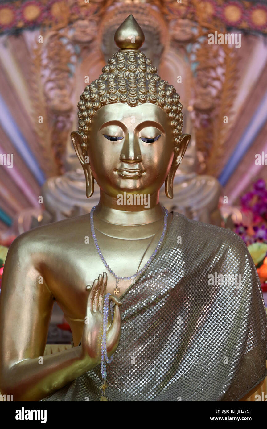 Kong Meng San Phor Kark siehe Kloster. Dharma-Halle.  Buddha-Statue.  Singapur. Stockfoto