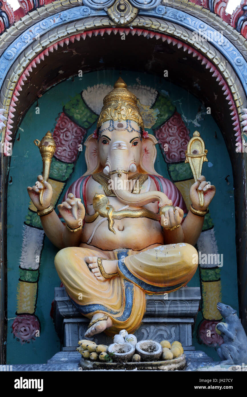 Sri Mariamman Hindu-Tempel. Ganesha auch bekannt als Ganapati und Vinayaka, gehört zu den am meisten verehrten Gottheiten im hinduistischen Pantheon. Singapur. Stockfoto