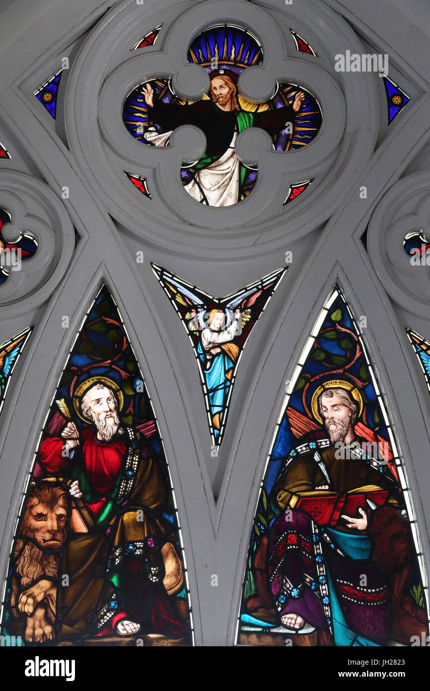 St. Andrews Kathedrale.  Glasmalerei-Fenster. St. John und St. Markus.  Singapur. Stockfoto