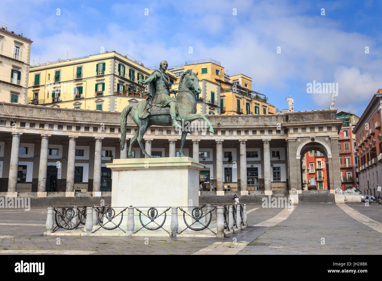Reiterstatue von Charles III von Canova, Piazza del Plebiscito, Neapel, Kampanien, Italien, Europa Stockfoto