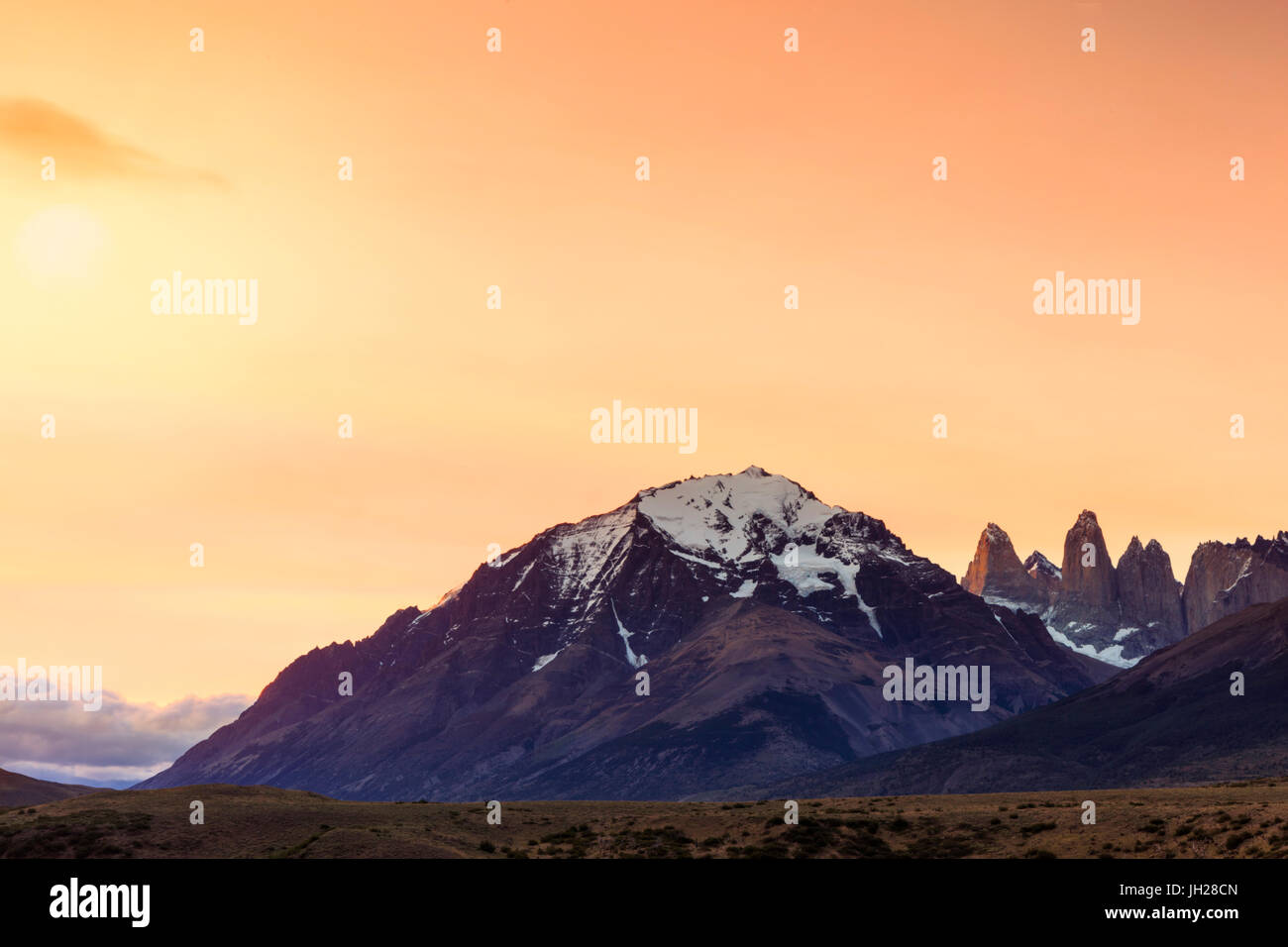 Die Torres del Paine Granittürme und Zentralmassiv das Herzstück des Parks, Torres del Paine Nationalpark-Chile Stockfoto