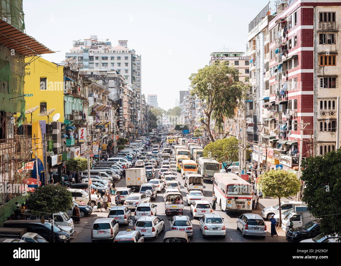 Mahabandoola Road, Yangon (Rangoon), Myanmar (Burma), Asien Stockfoto