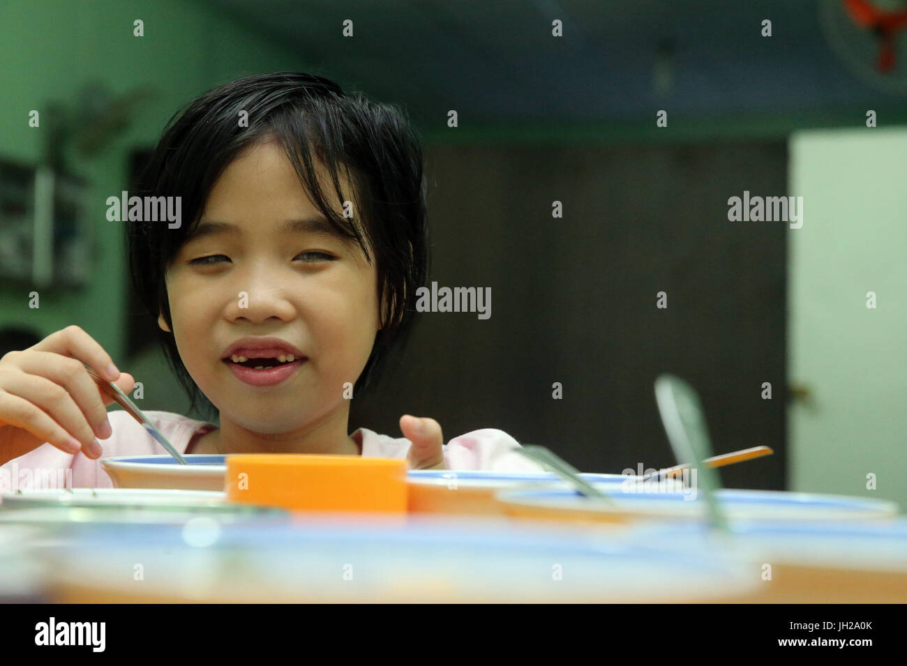 Vietnam.  Zentrum für blinde Kinder.  Mittagessen. Stockfoto
