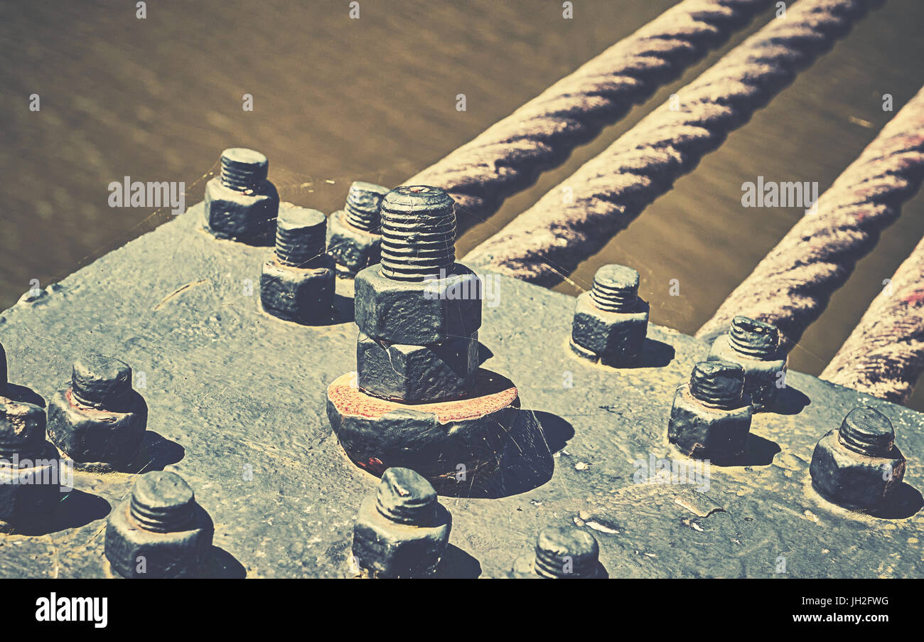 Nahaufnahme von einer Brücke Konstruktionsdetails, industriellen Hintergrund Farbe toning angewandte. Stockfoto