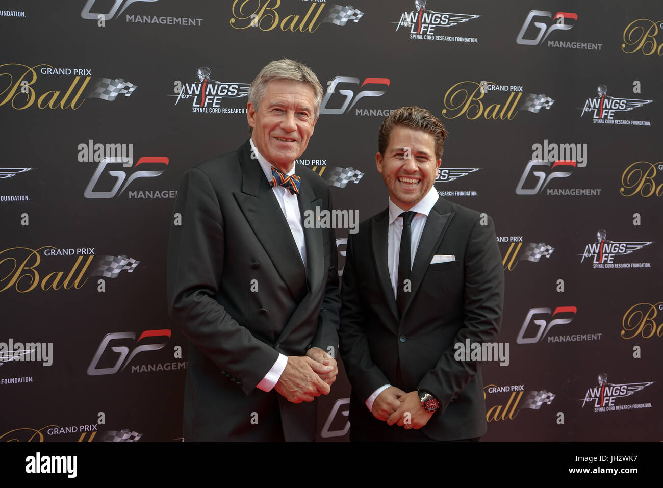 Hurlingham Club, London, England, UK. 12. Juli 2017. TIFF Needell, Jonny Dodge besuchen The Grand Prix Ball zog eine Vielzahl von hochkarätig besetzte Berühmtheitgäste letzte Nacht im Hurlingham Club, einschließlich der Formel-1-Fahrer sowie legendäre Formel-1-Autos. Gäste mischte sich unter die Elite Whist wird Enterained mit live-Auftritten von Award ausgezeichneten UK Künstler und DJs vor den britischen Grand Prix in Silverstone. Stockfoto