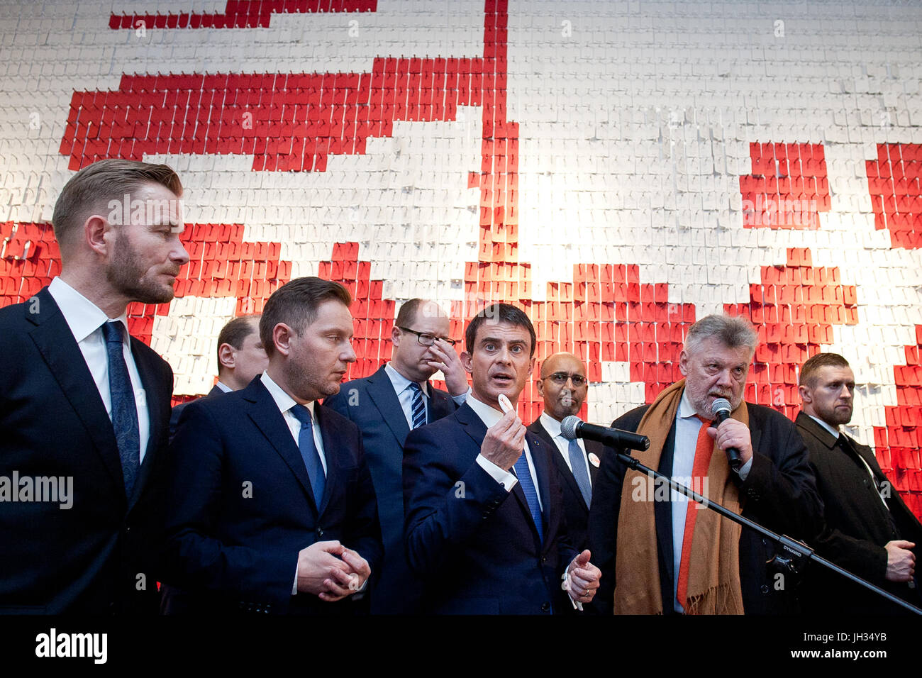 Manuel Valls in 2015, französischer Politiker, ehemaliger Premierminister von Frankreich, während seines Besuchs im Europäischen Zentrums der Solidarität in Danzig abgebildet. Stockfoto