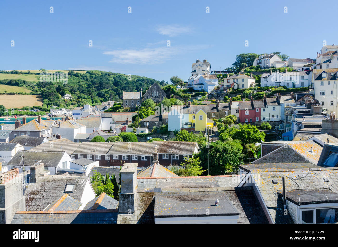 Blick über die Dächer der Stadt Devon Segeln in Salcombe Stockfoto
