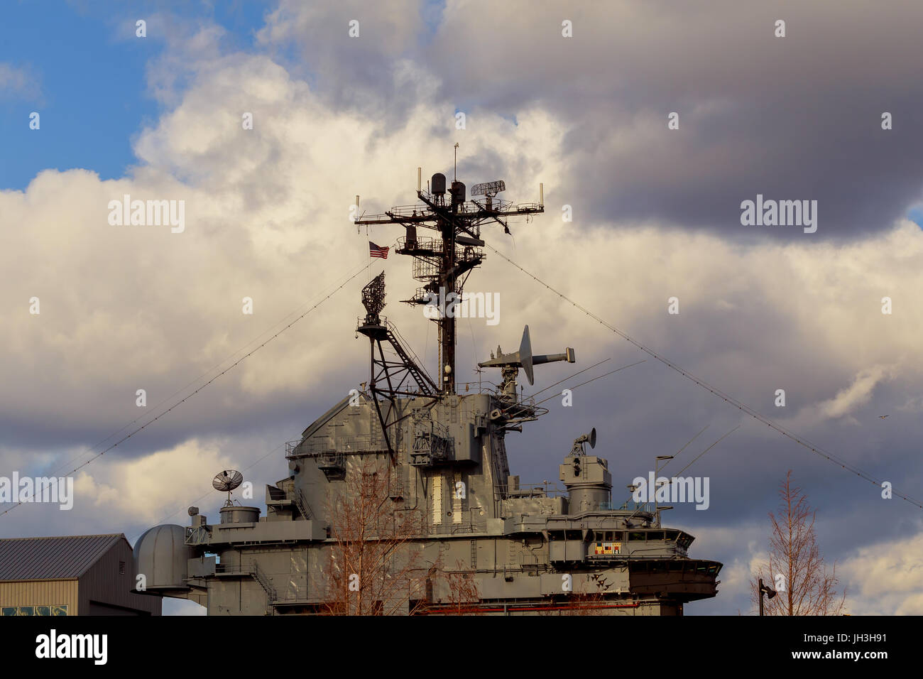 New York, NY - Juli, 10: An Bord der USS Oak Hill, Marine Schlachtschiff während der Fleet Week Stockfoto