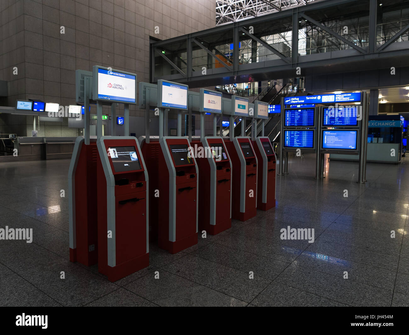 Tuifly Check-in Schalter Frankfurt Terminal 2 www.alamy.de