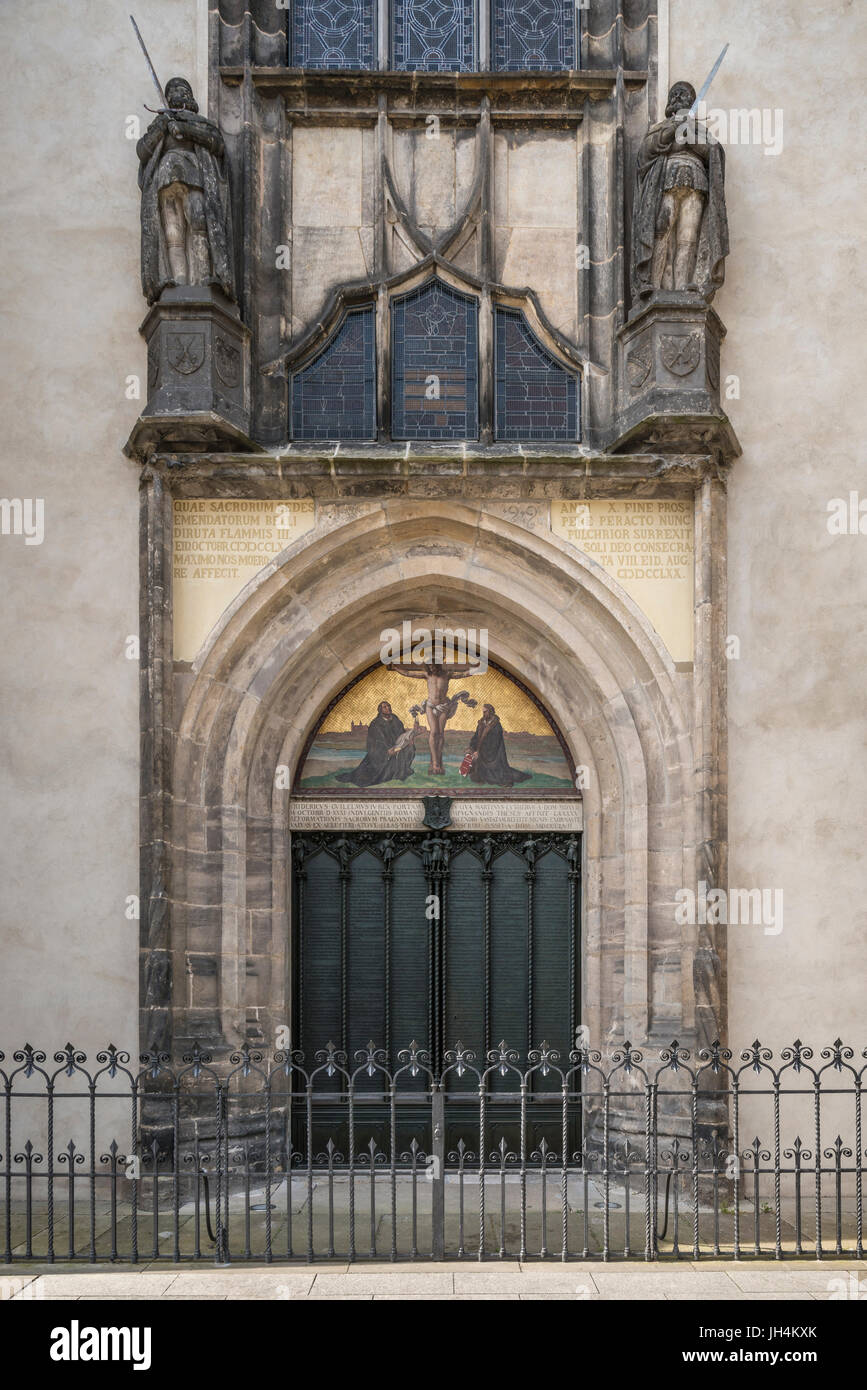 Evangelische Schlosskirche, auch Kirche der Reformation, UNESCO-Weltkulturerbe, Portal der Entsendung der Diplomarbeit von Stockfoto