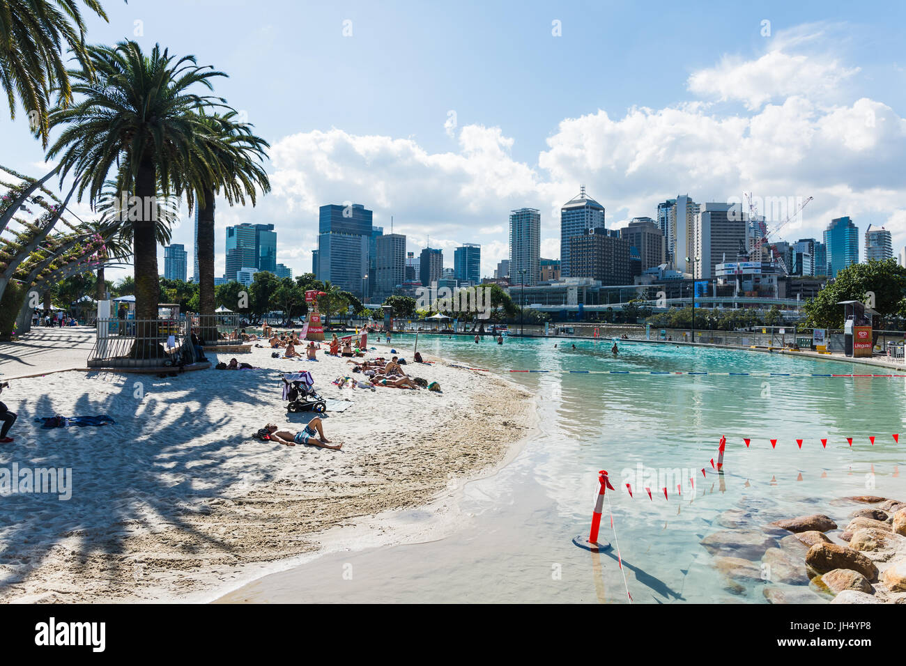 Brisbane, Australien - ca. Mai 2014 - Brisbane City Beach auf dem ehemaligen Expo-Gelände Stockfoto